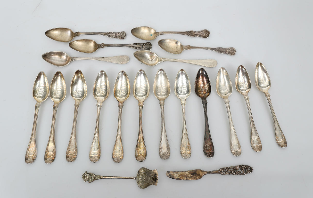 SKEDAR, silver, 20 delar, 357,6 gram.