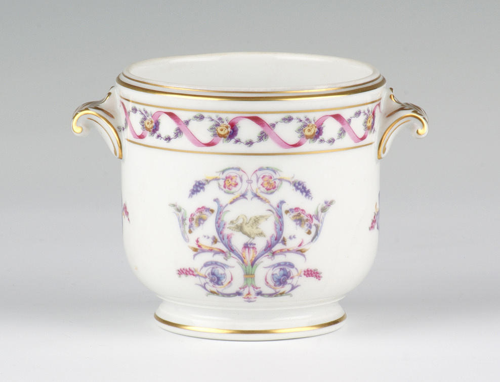 LITEN BLOMMA PLANTERINGSKÄRL, PITTORIA RICHARD GINORI 1900-tal. Italien.