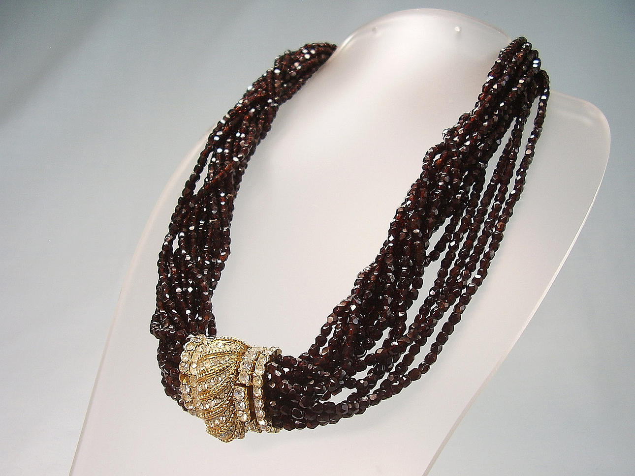 STATEMENT COLLIER CINER, USA signerat granatglas.