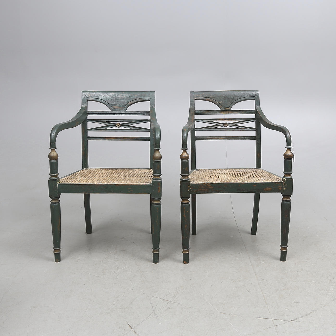 KARMSTOLAR, ett par, 1800-tal.