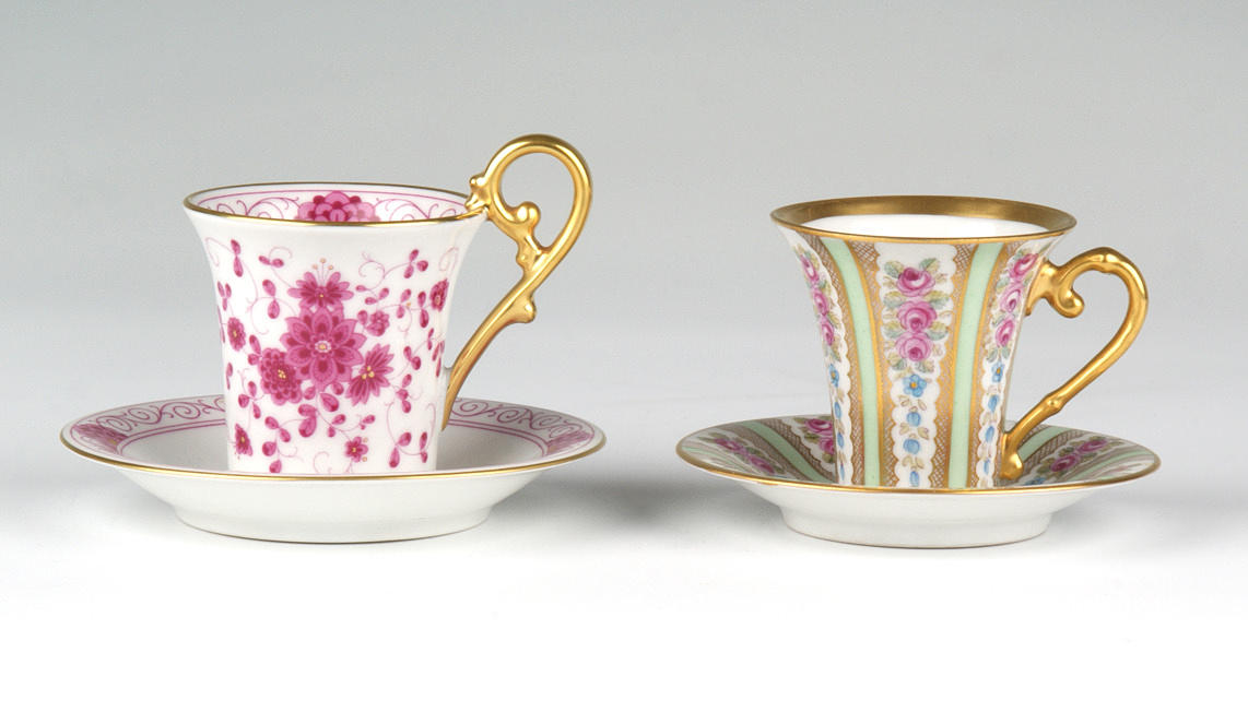 TVÅ MOCKAKUPPAR; Kaiser och Hutschenreuther. 1900-tal. Tyskland.