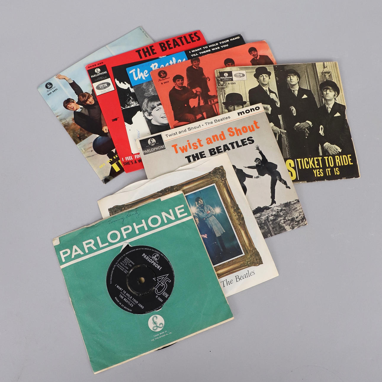 SINGLES and EPs, The Beatles, 8 pieces.