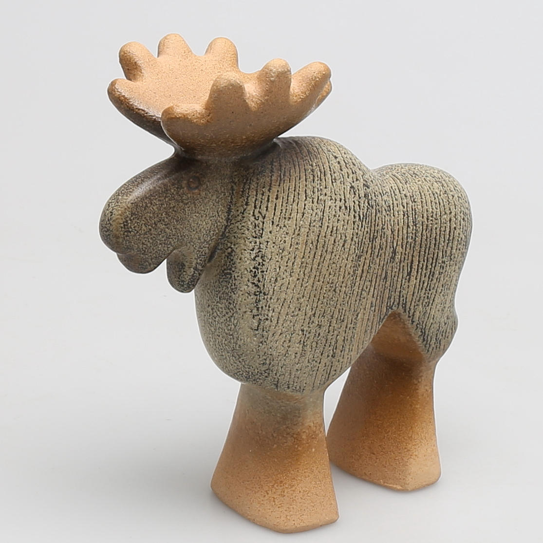 LISA LARSON. Figurin i stengods, "älg", Gustavsberg, 1976, ur serien "Skansen", signerad.