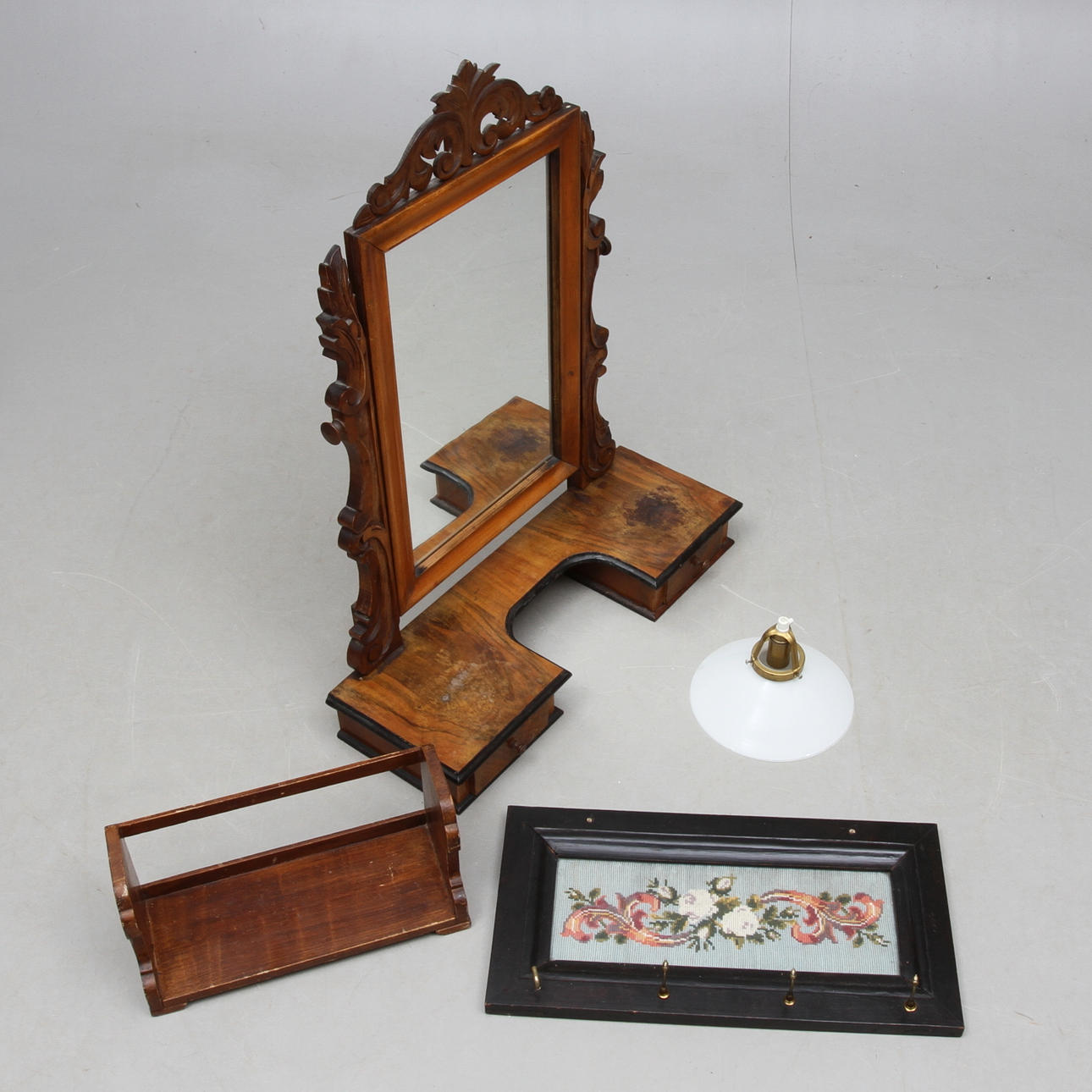 PARTI DIVERSE, Bl a pigtittare och skomakarlampa, 1800/1900-tal.