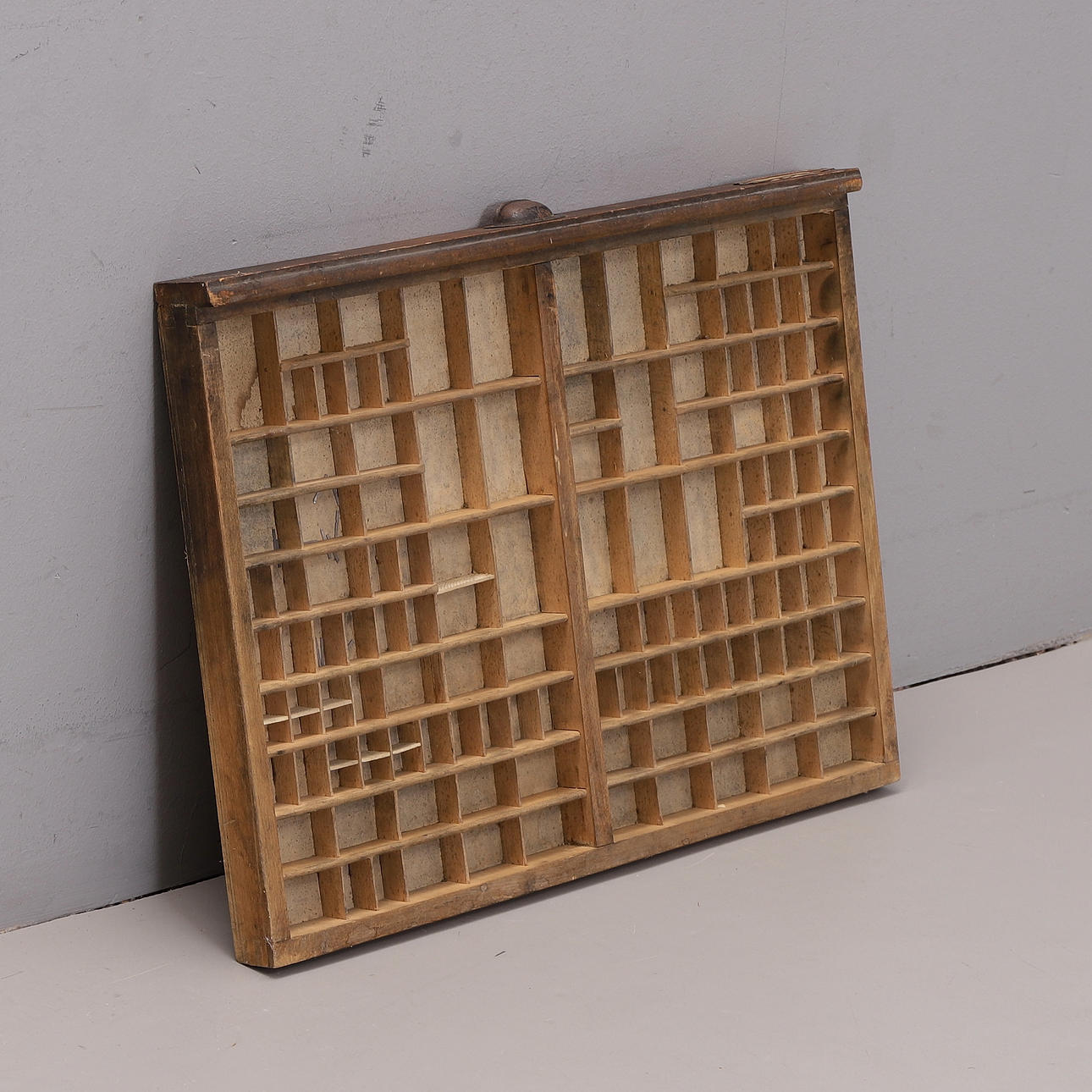 CAJA DE DEPÓSITO, madera, 1900.