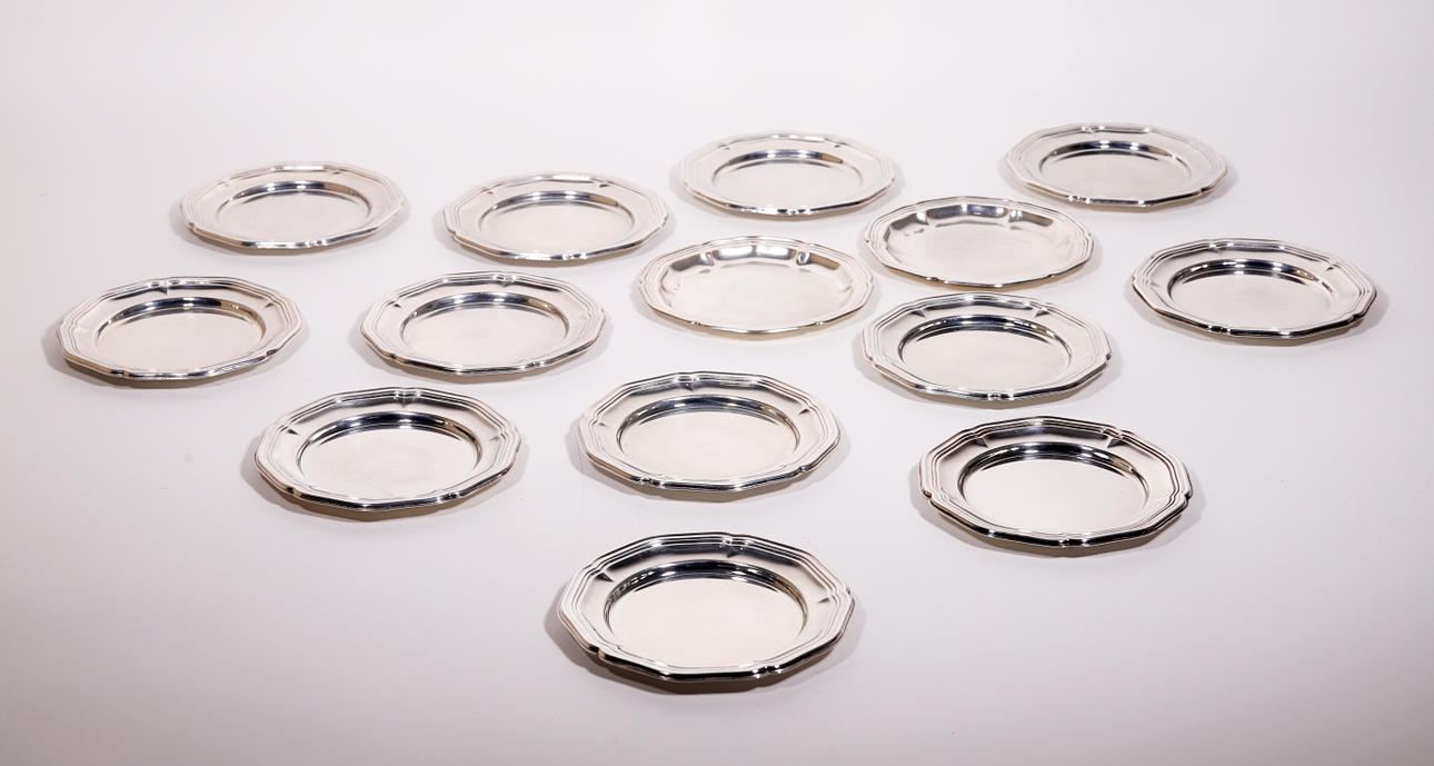 12 PLATES FOR BREAD IN ALPACA.