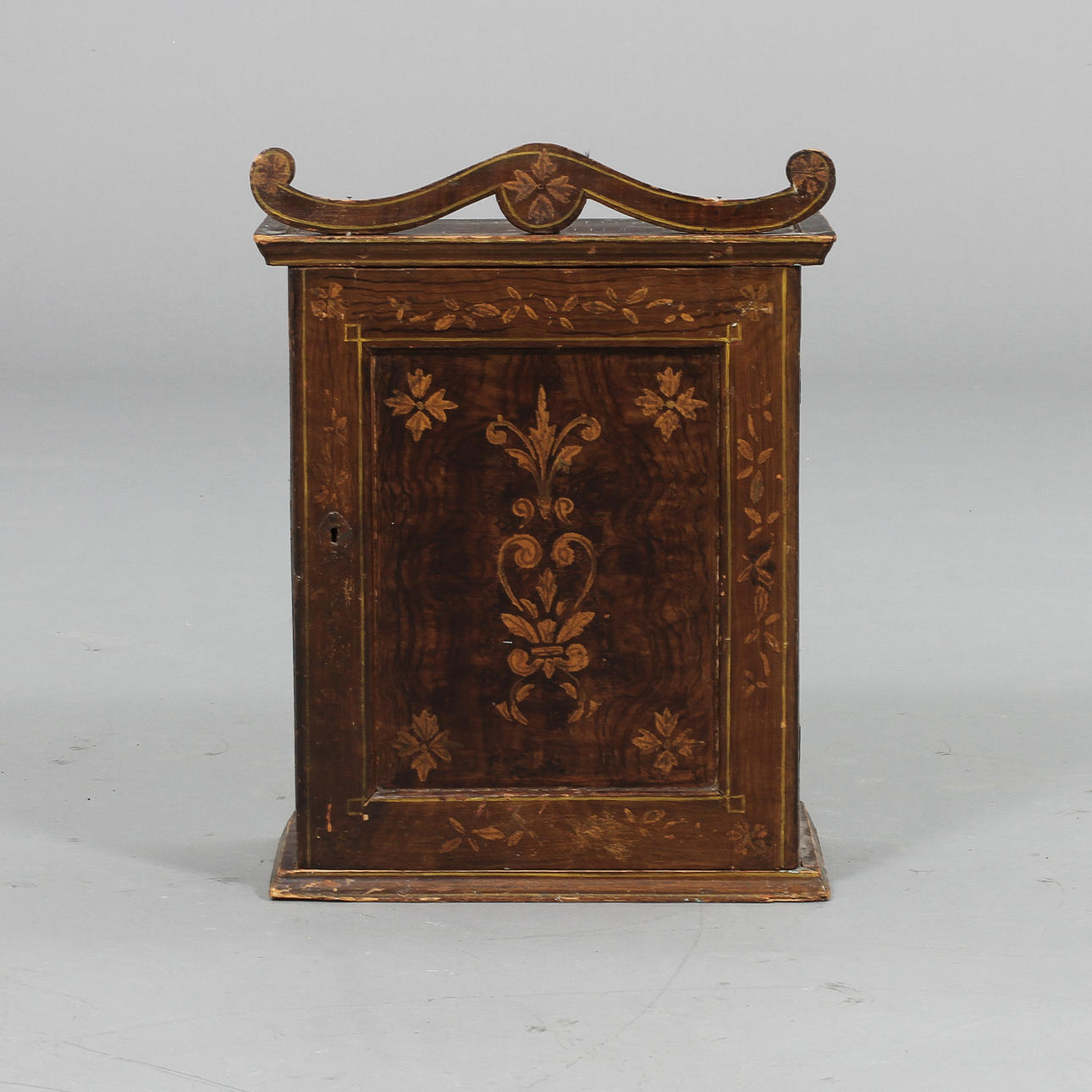 HÄNGSKÅP, allmoge, 1800/1900-tal.