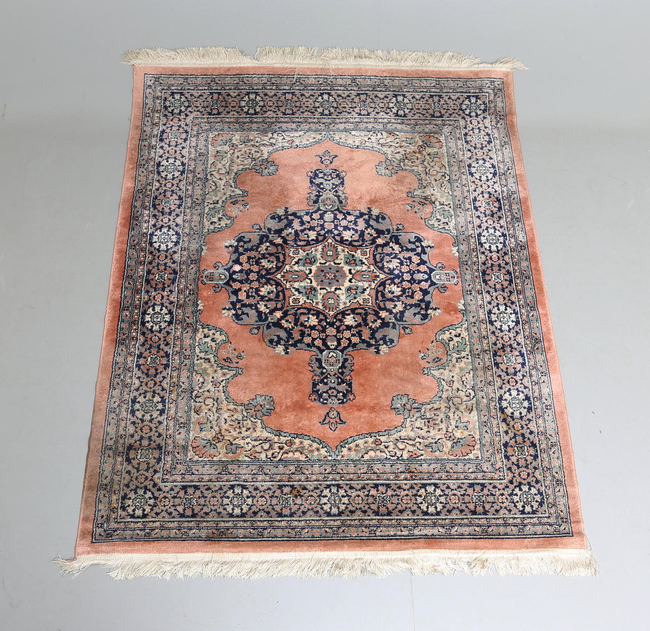 MATTA, "Keshan" 165 x 130 cm, Silke.