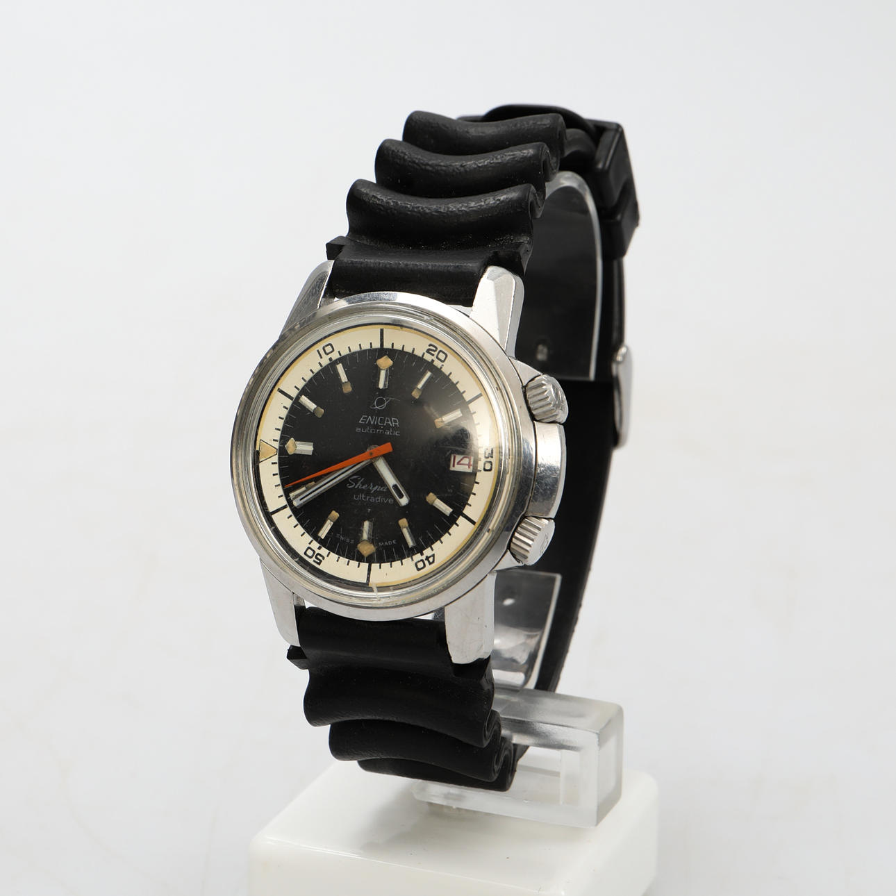 ARMBANDSUR, ENICAR SHERPA ULTRA DIVE.