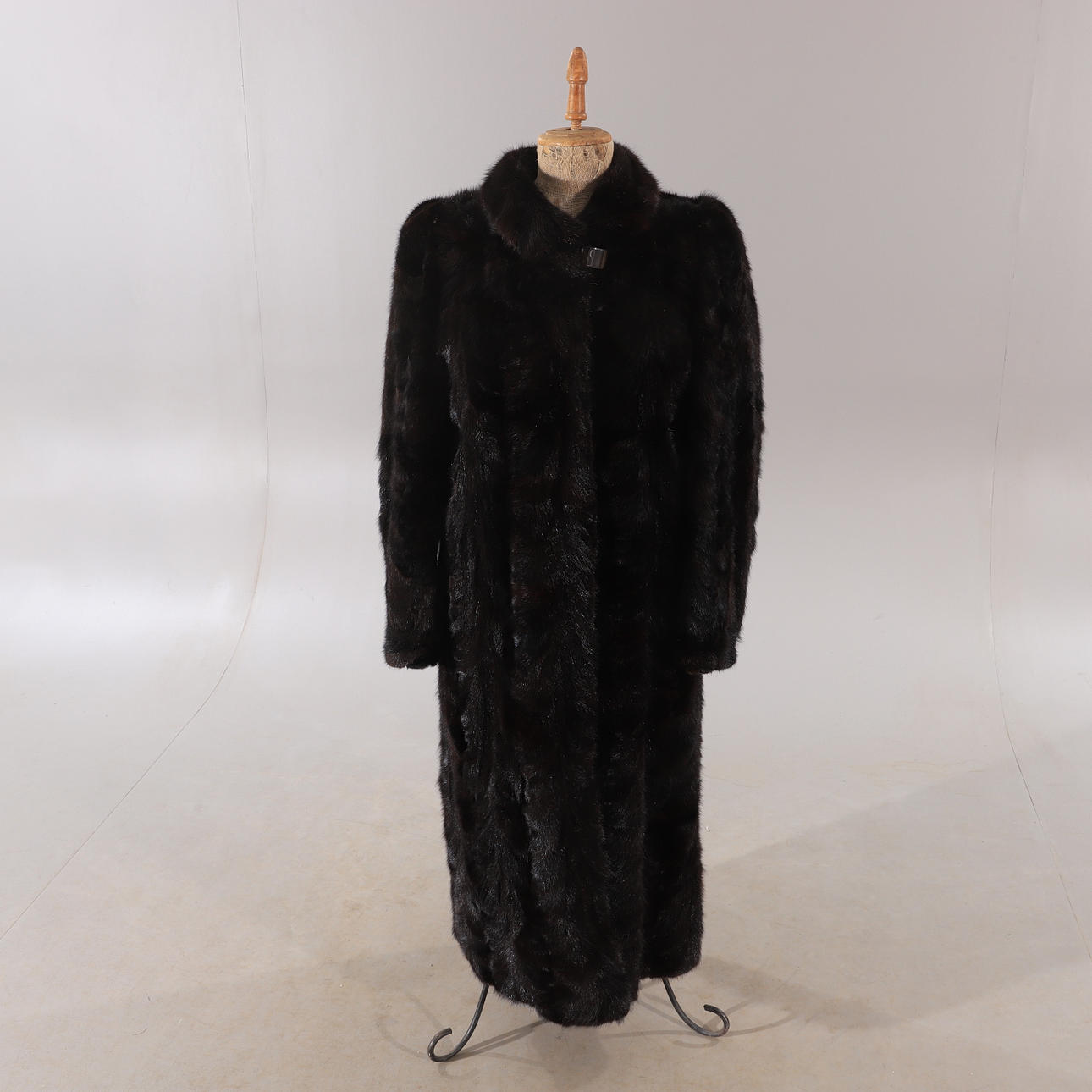 PÄLS, svart mink, Nilssons Päls, Helsingborg.