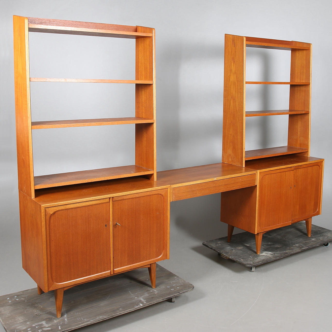 ESTANTE PARA LIBROS, 3 partes. 1950 / 60.