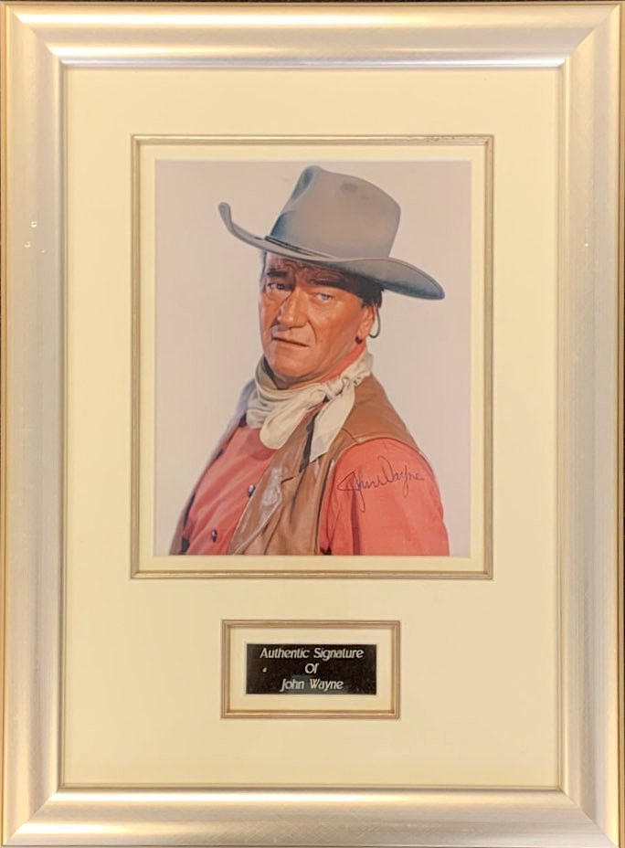 JOHN WAYNE SIGNED PHOTOGRAPH.
