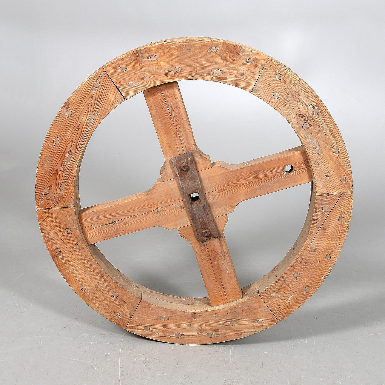 HJUL, trä. 1800-tal.