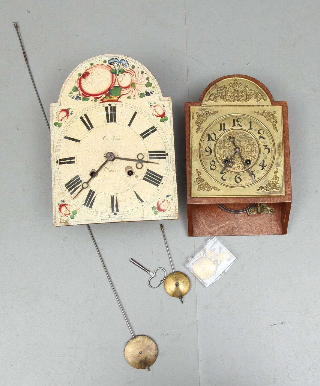 VÄGGUR, 2 st, 1900-tal.