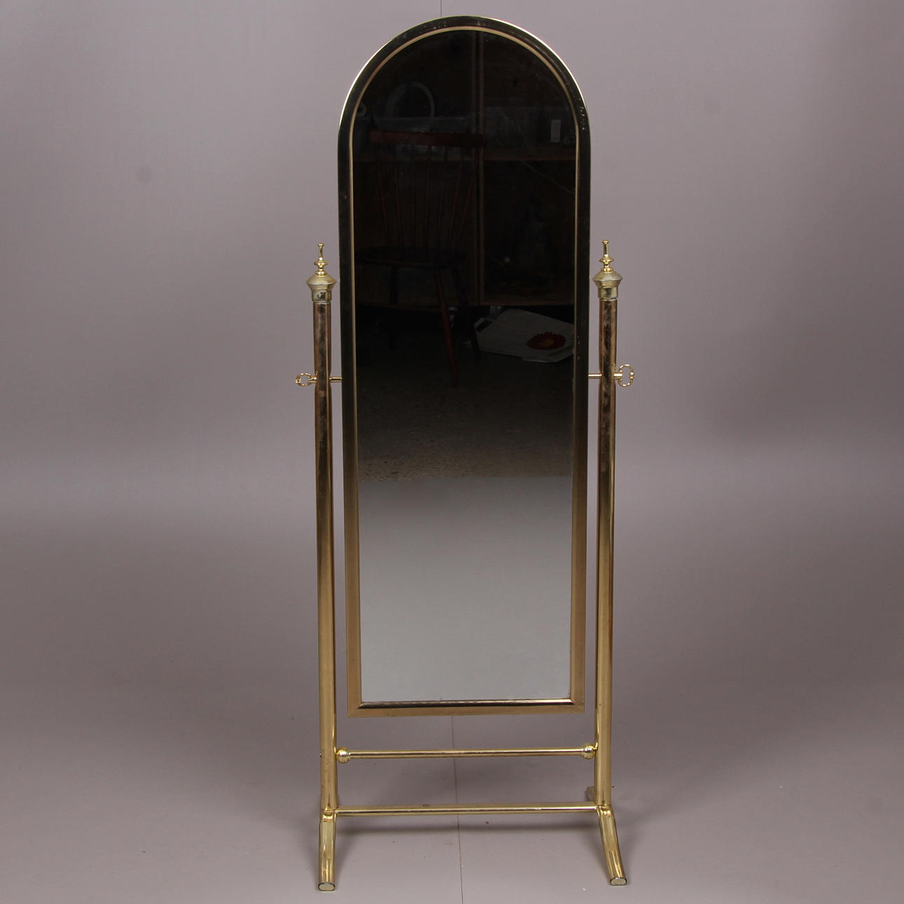 GOLVSPEGEL, gulmetall, 1900-tal.