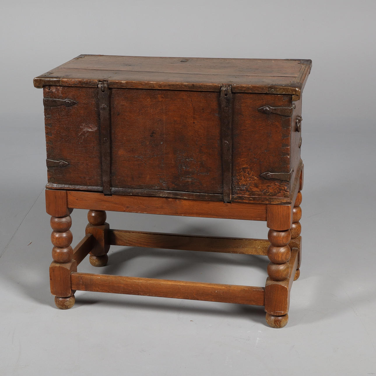 KISTA PÅ BEN, barrock.