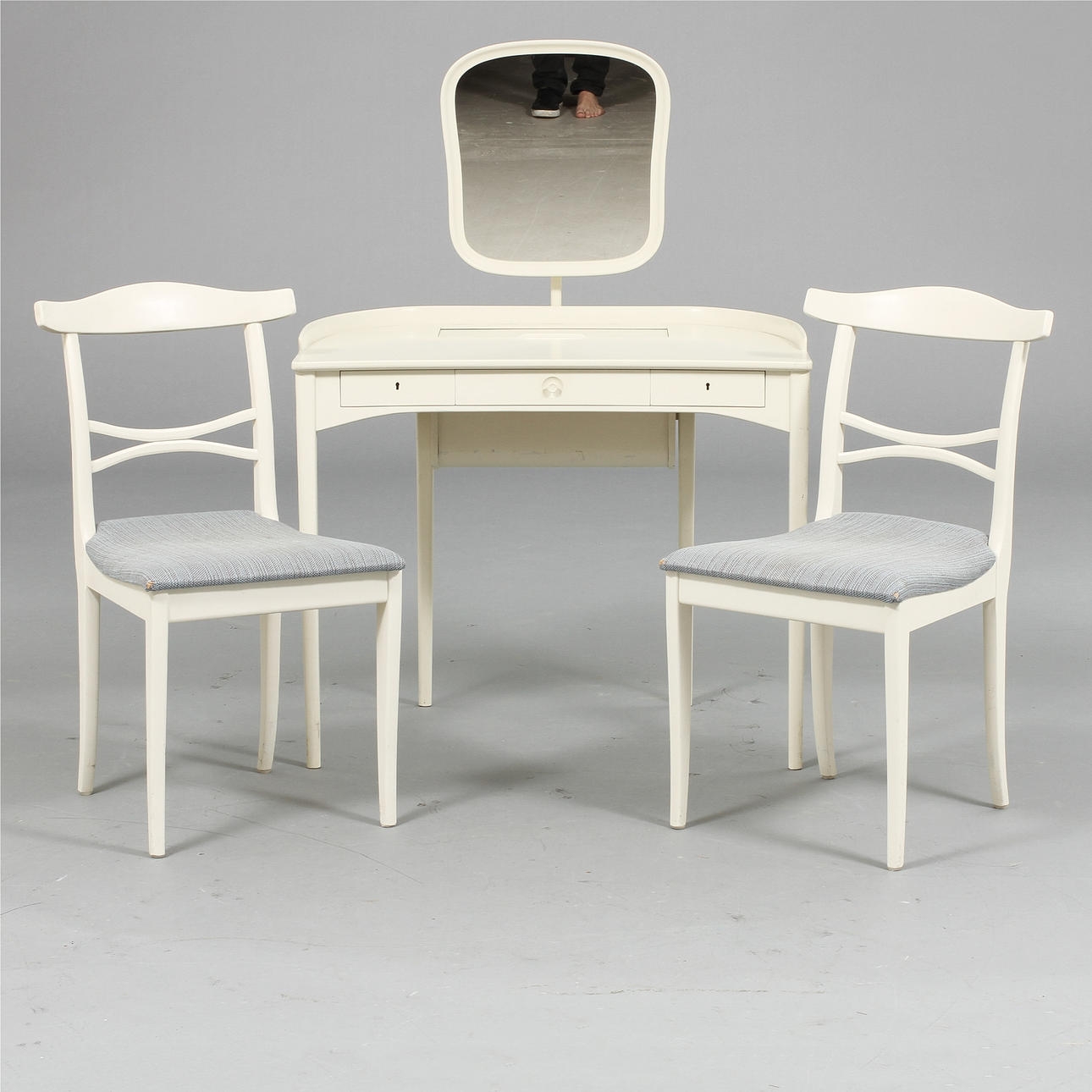 TOALETTBORD OCH 2 STOLAR, "Birgitta", Carl Malmsten.