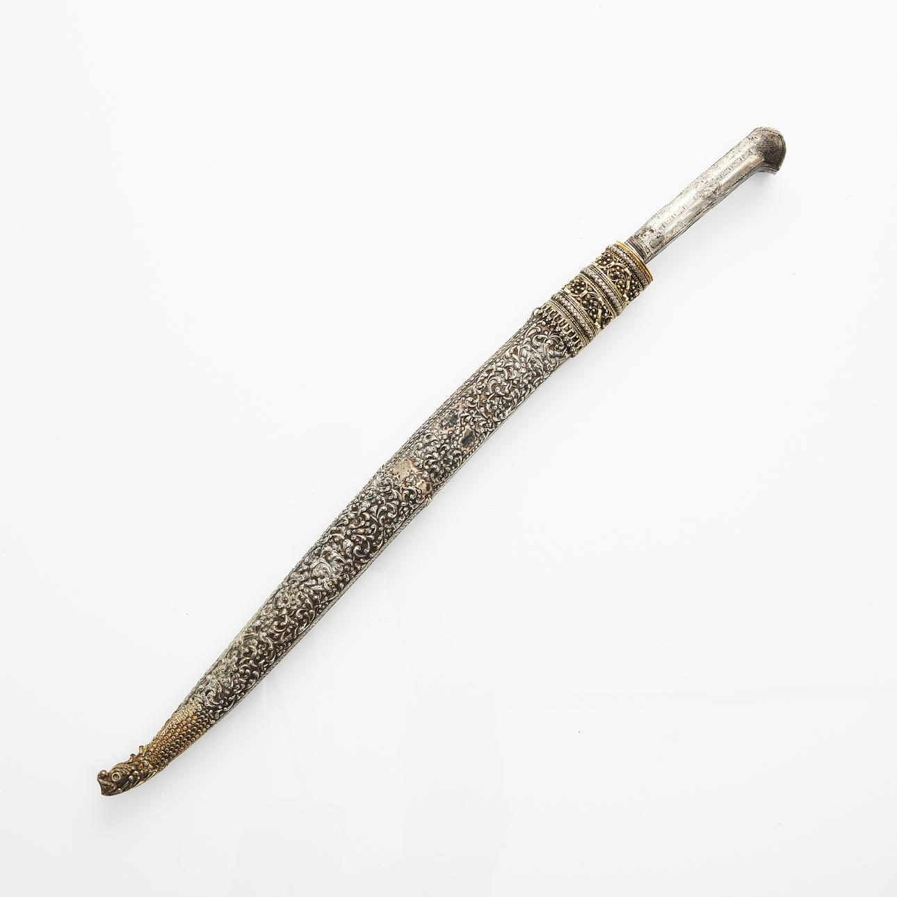 BICHAQ, osmansk, 1800-talets andra hälft, fäste och balja i silver ...