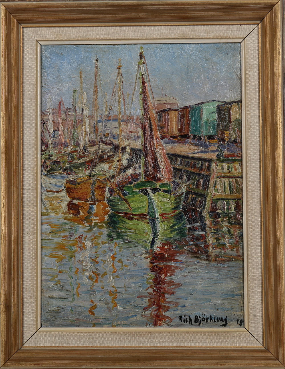 RICHARD BJÖRKLUND. Båtar vid kaj, olja på pannå, signerad.
