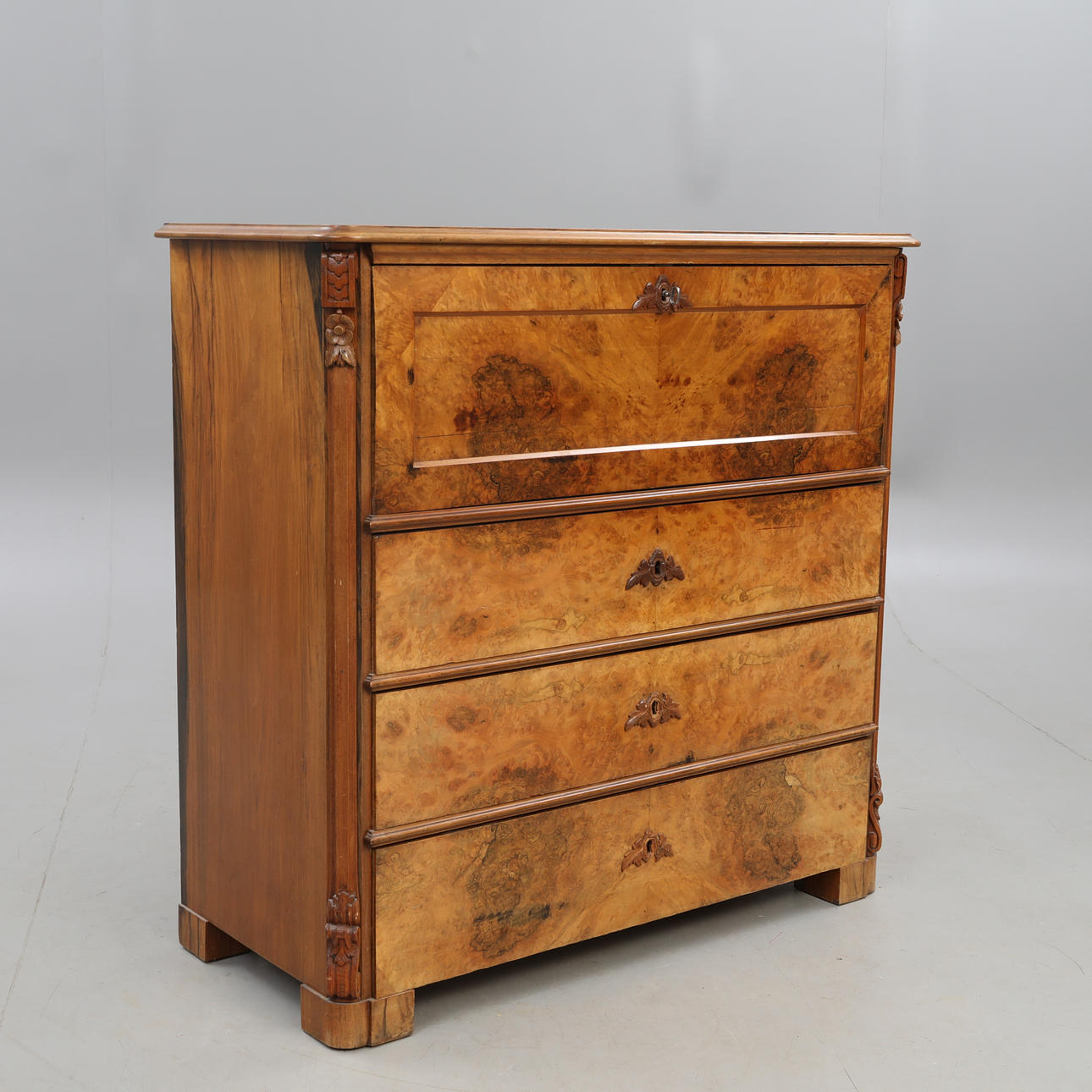 CHIFFONJÉ, 18 / 1900s.