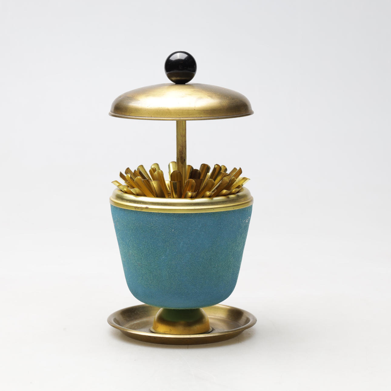 CIGARETTE HOLDER, brass, mid 20th century.