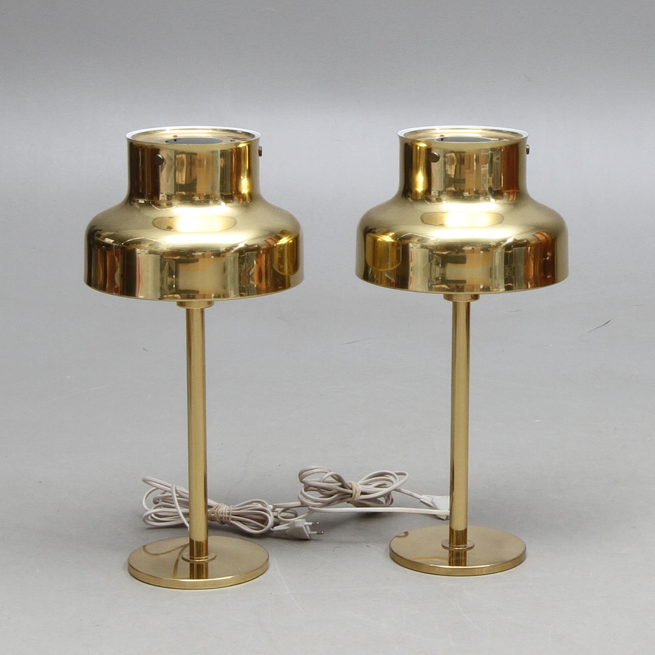 BORDSLAMPOR, 2 st, "Bumling", mässing, " Anders Pehrsson för Ateljé Lyktan, Åhus.