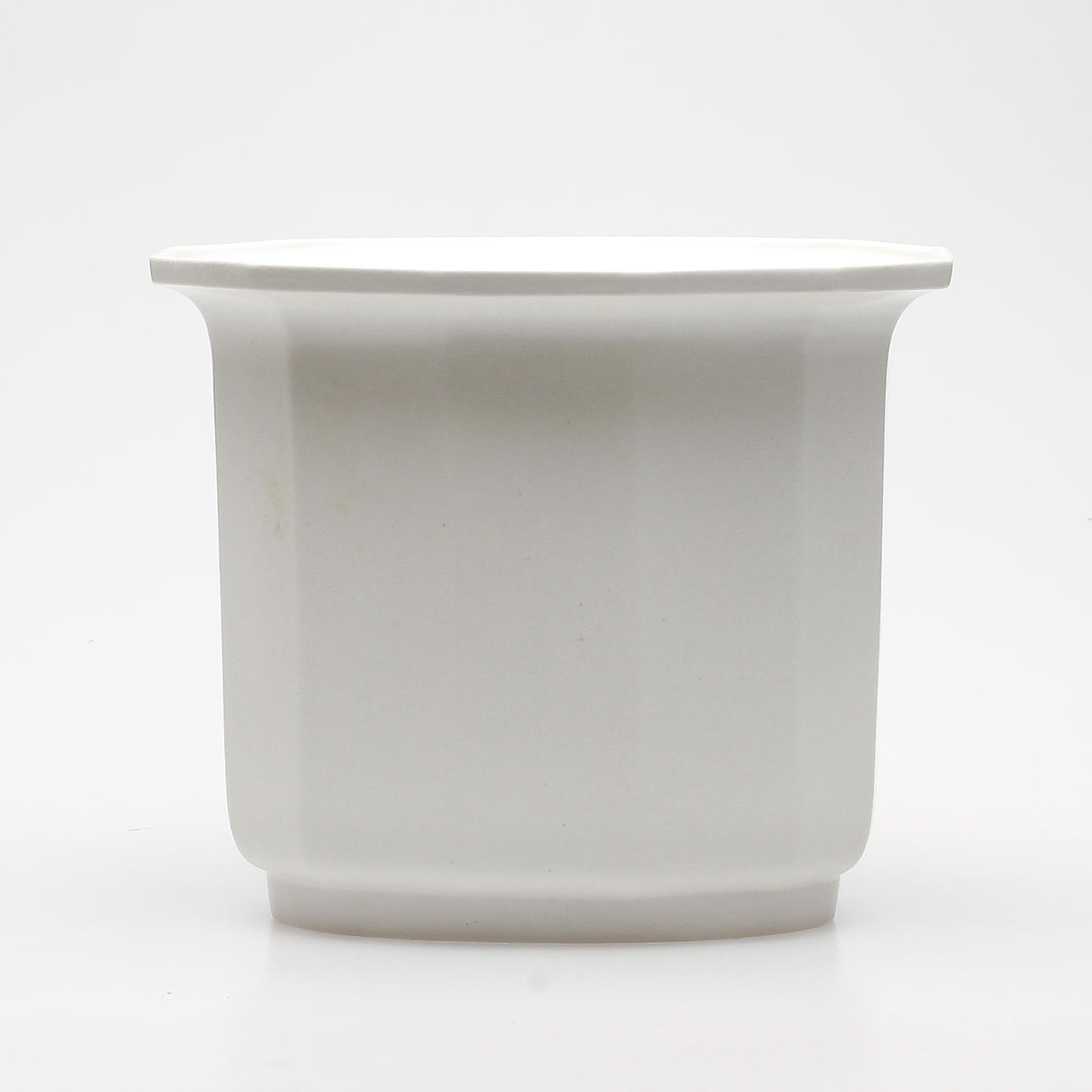 VAS, porslin, "Flora", Karin Björquist, Gustavsbergs studio, signerad.