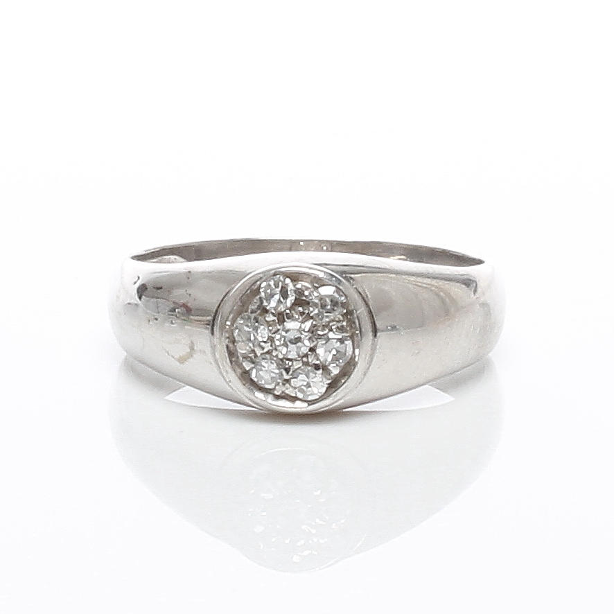 RING 18k guld med diamanter om totalt enligt gravyr 0,10ct, 1900-tal.