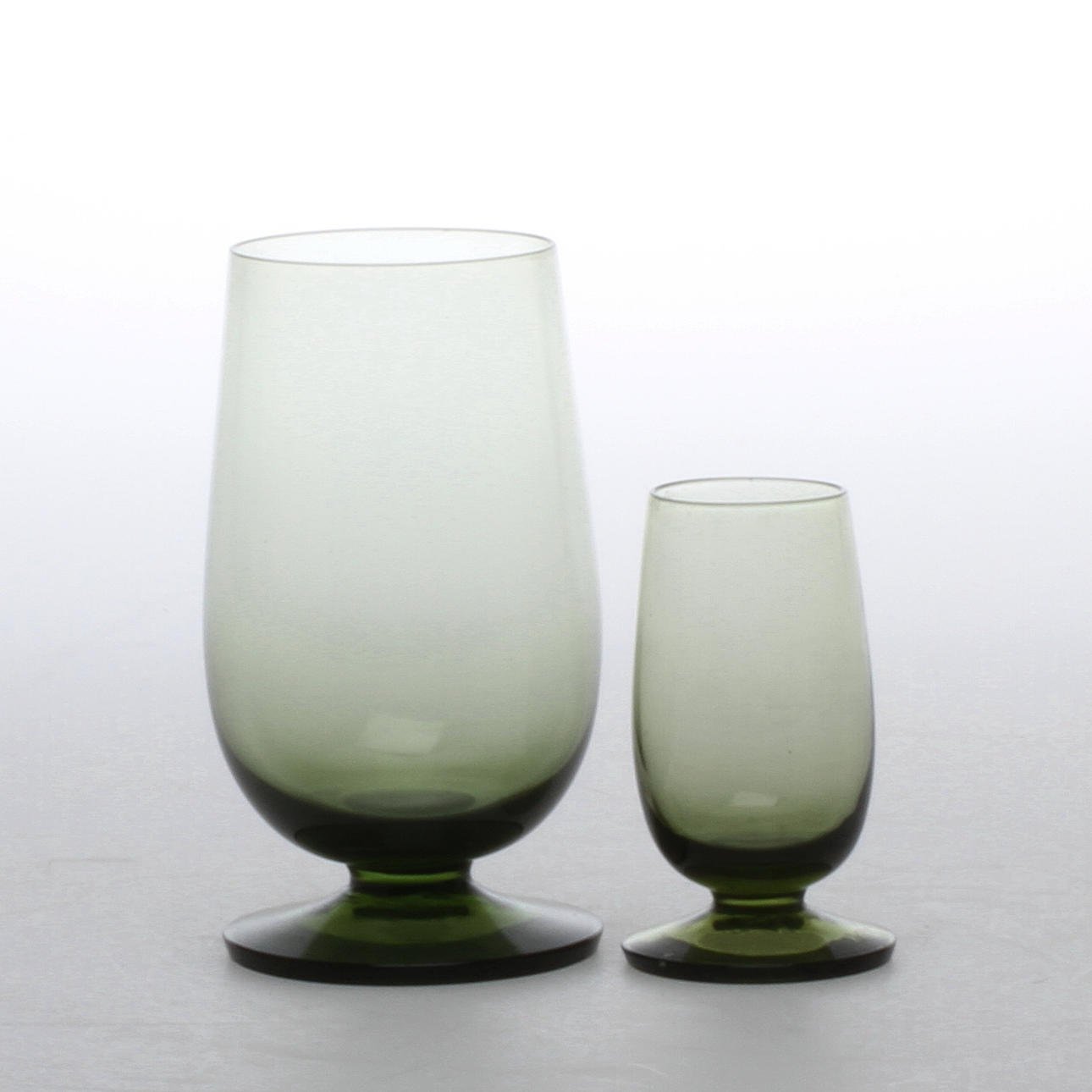 GLAS, 9 + 7 st, omkring 1900-talets mitt.
