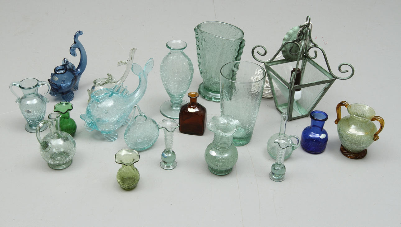 PARTI GLAS, ca 19 delar, Skansens glasbruk, 1900-tal.