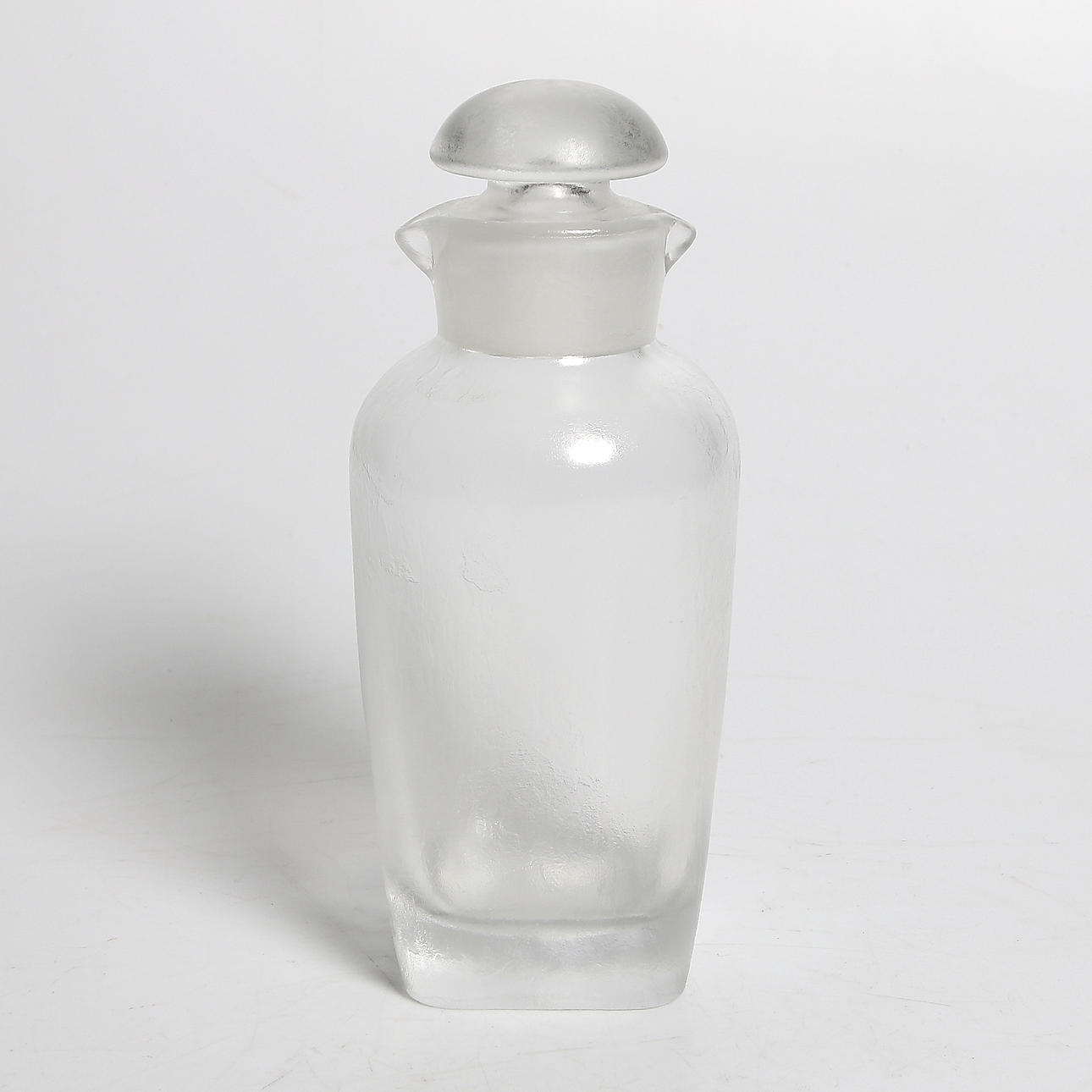 KARAFF, glas, Art Deco, "Iced", Vicke Lindstrand, Orrefors. Formgiven 1936.