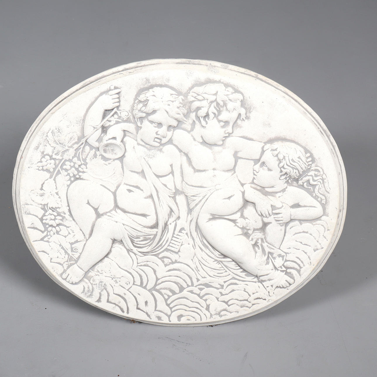 DÖRRÖVERSTYCKE, stenmassa.