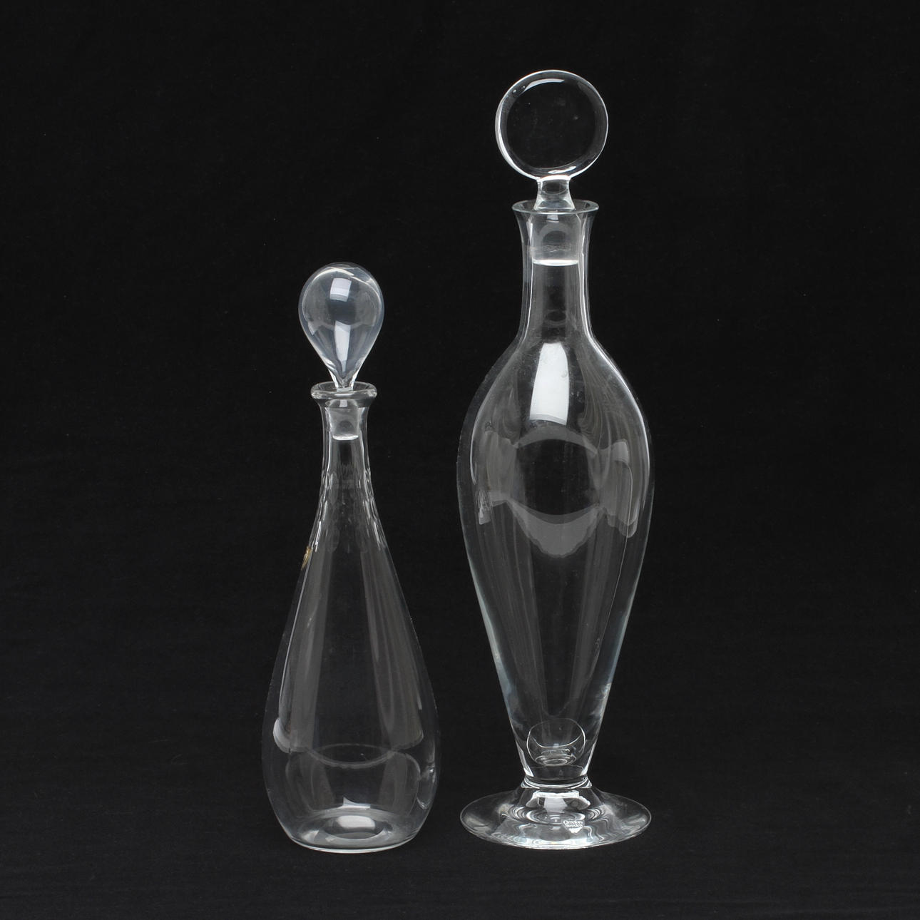 KARAFFER, 2 st, glas, Orrefors, 1900/2000-tal.