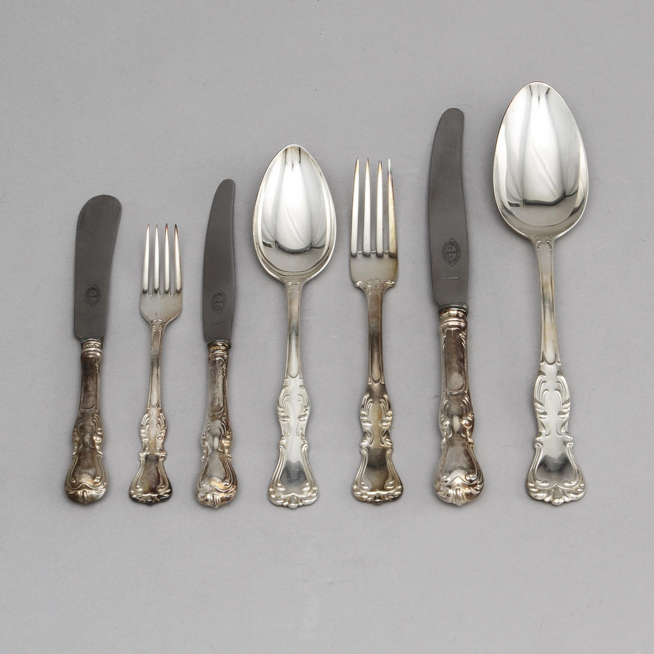 BESTICKUPPSÄTTNING, 78 delar, "Prins Albert", C G Hallberg, vikt ca 4160 gram.