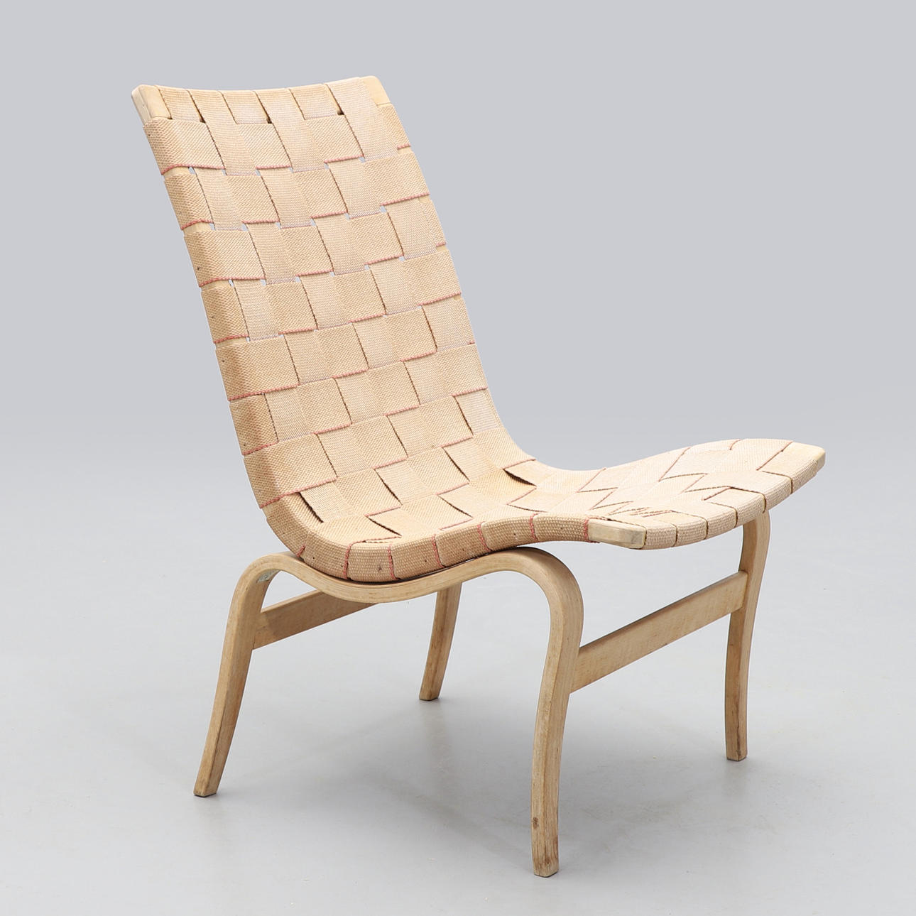 BRUNO MATHSSON. Sillón, "Eva", Firma Karl Mathsson, rotulado.