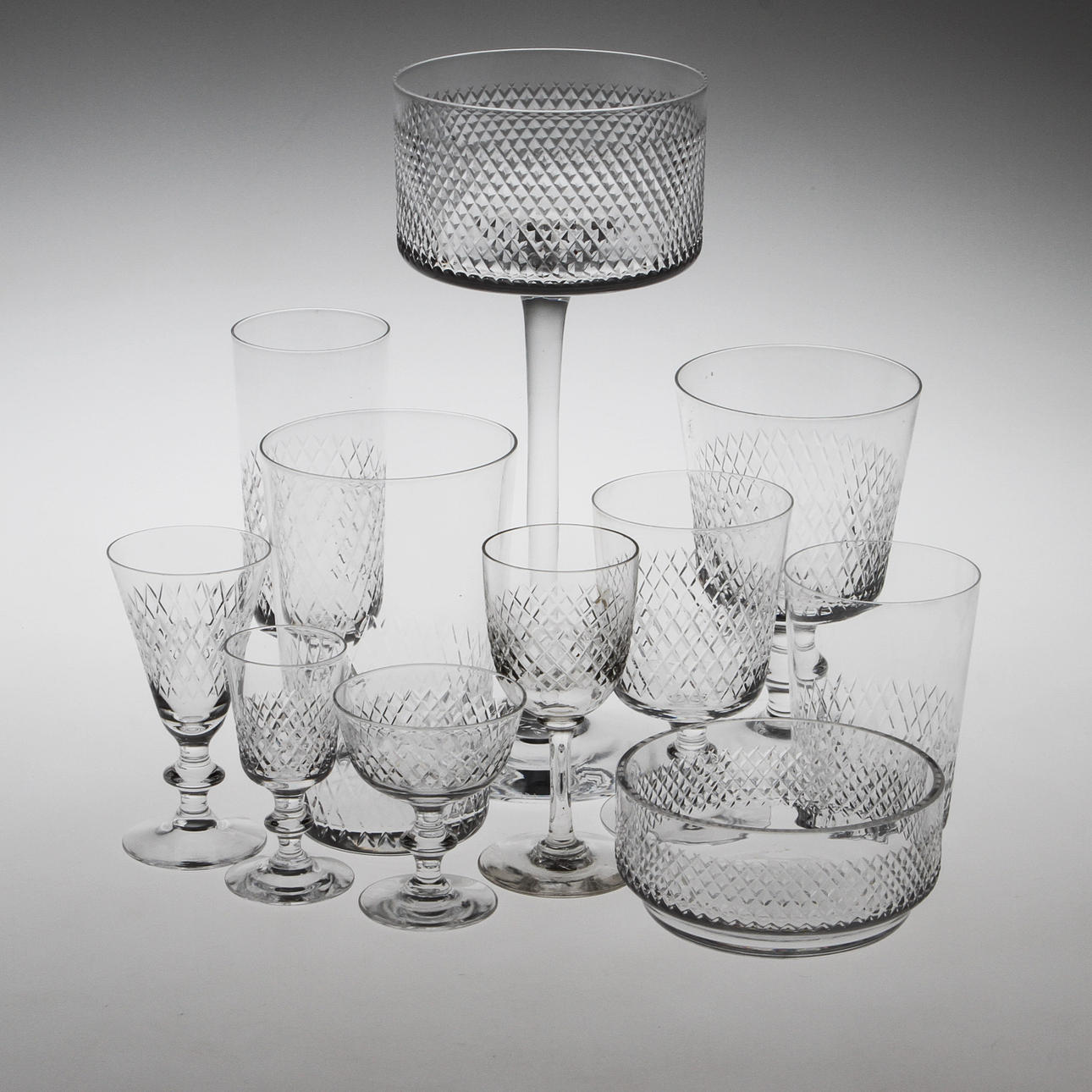 SERVIS, 47 delar, glas, "Diamant", Vicke Lindstrand, Kosta.