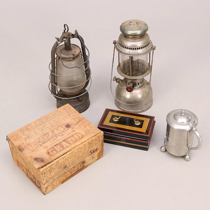 FOTOGENLYKTOR 2 st, TENNSTOP, MARGARINFÖRPACKNING, KASSASKRIN.