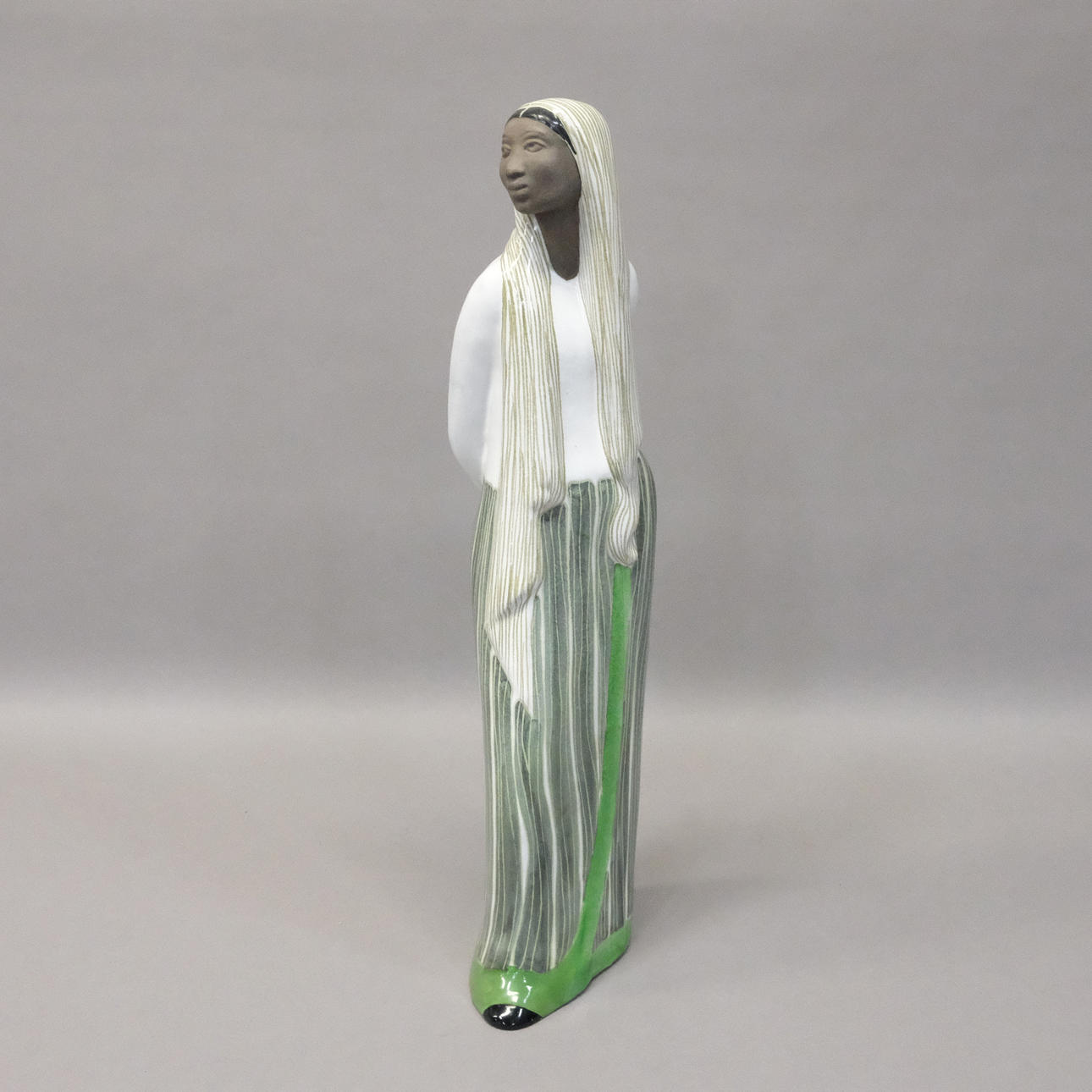 MARI SIMMULSON. UPSALA-EKEBY, "DIE INDONESISCHE“, FIGUR.