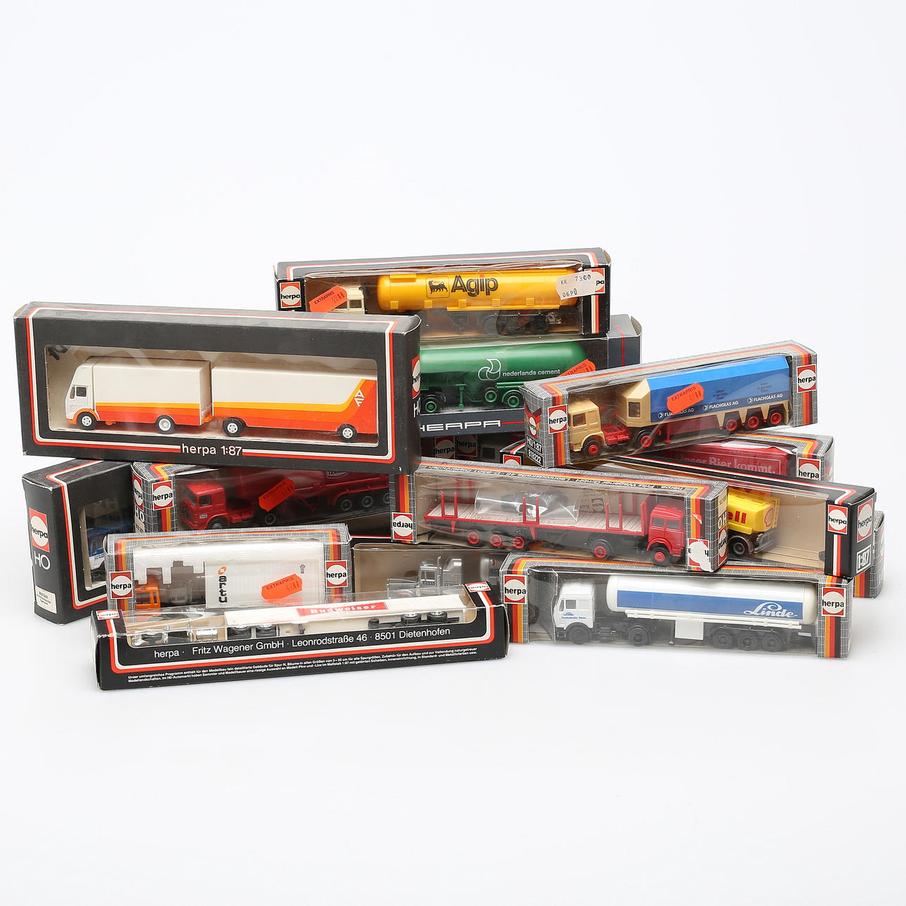 HERPA about 15 trucks, original boxes.