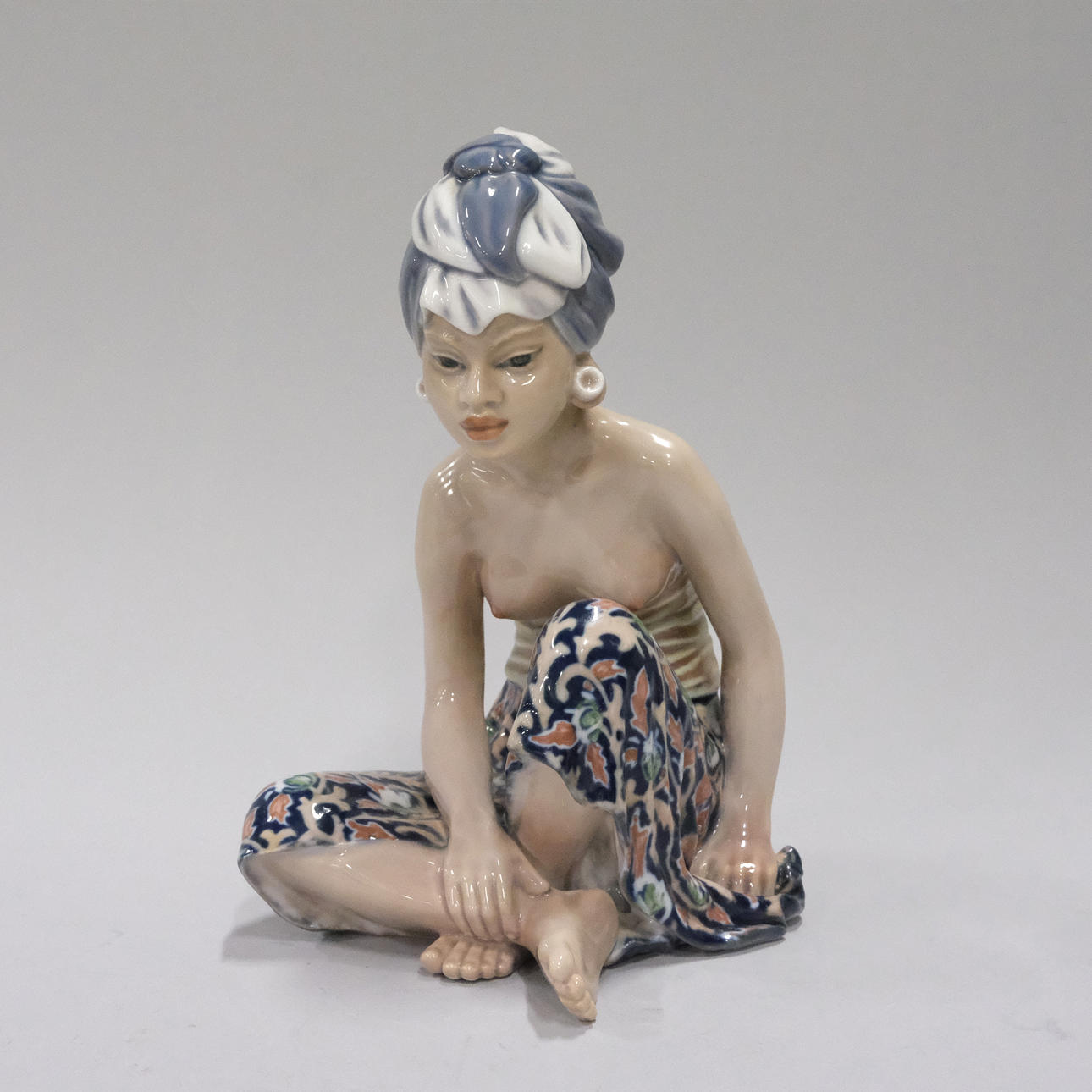 DAHL JENSEN. FIGUR "BALI-MÄDCHEN", 1. SORTIERUNG.