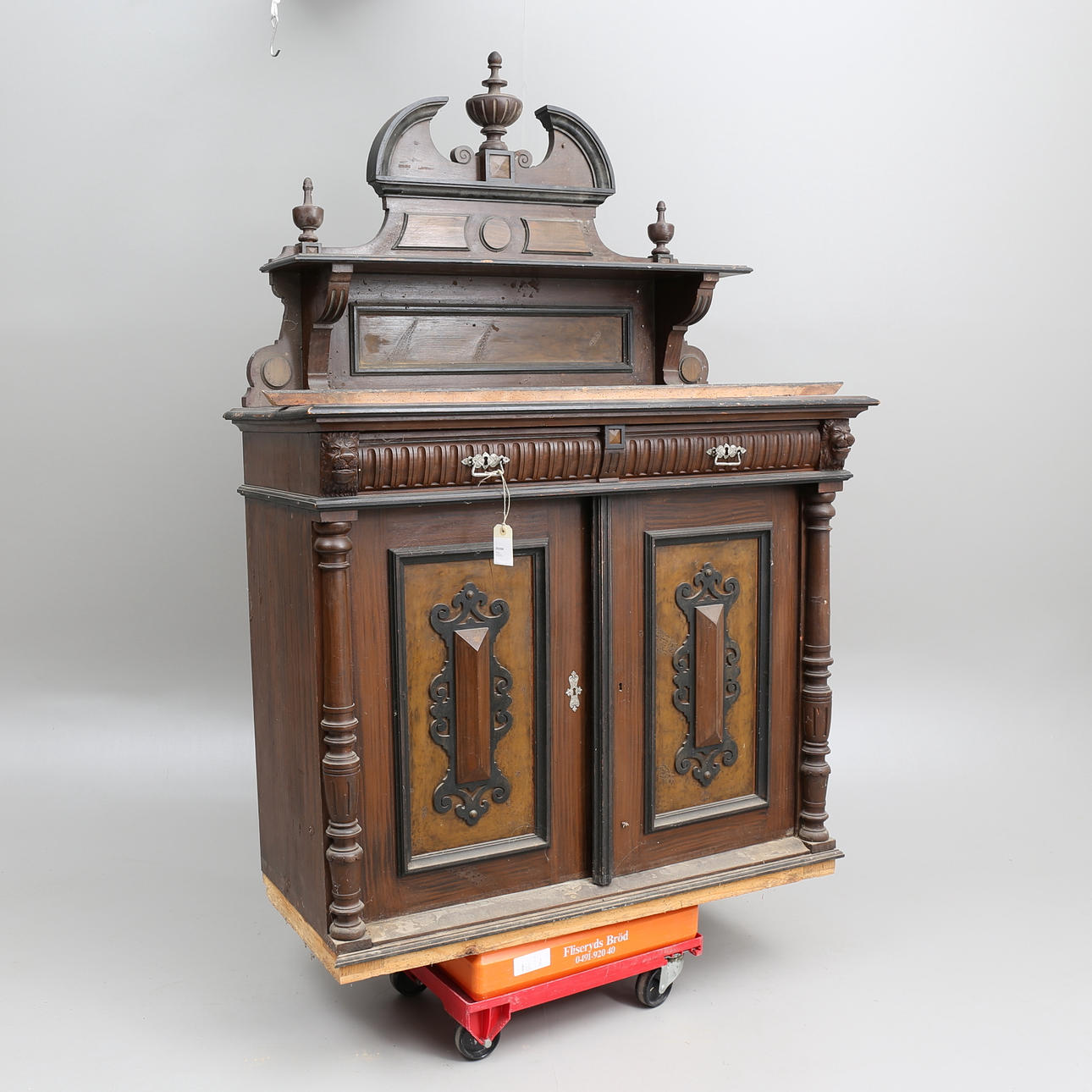 SKÄNK, nyrenässans, 1800-talets slut.