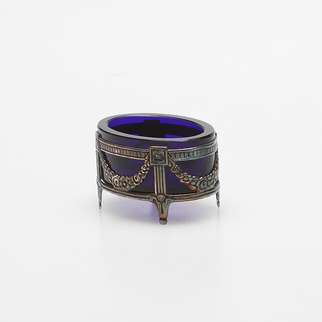 SALTKAR, silver och glas, gustaviansk stil, 1900-tal.