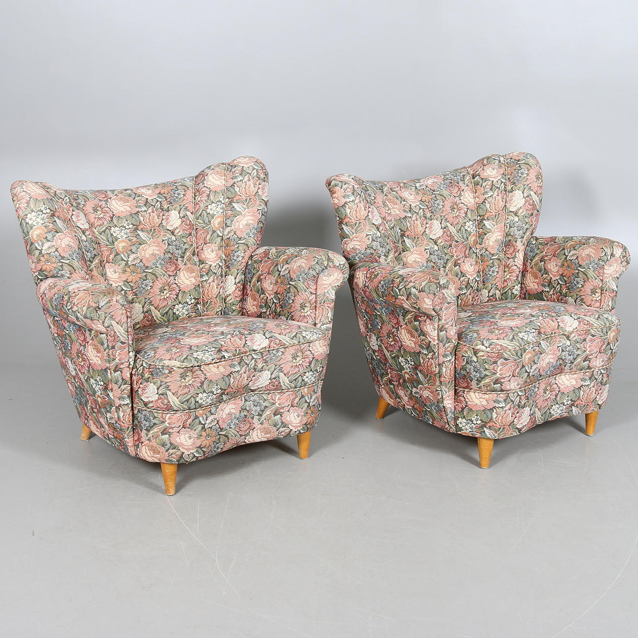 FÅTÖLJER, ett par, 1940-tal.