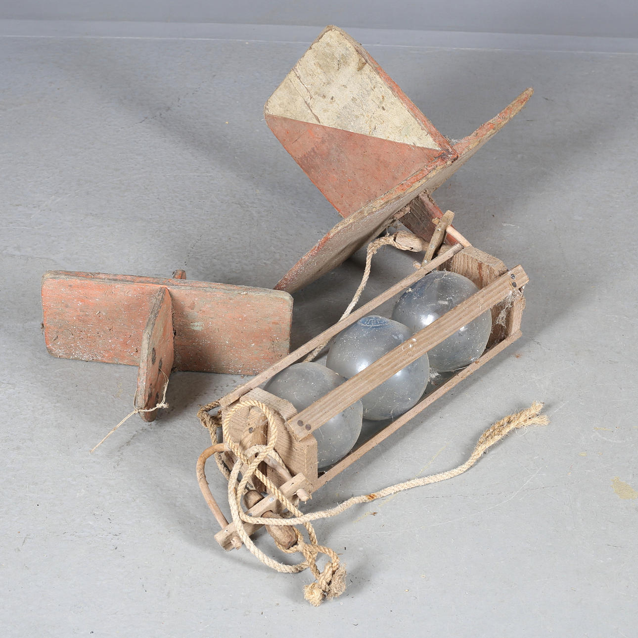 FISKEREDSKAP, trä, 18/1900-tal.