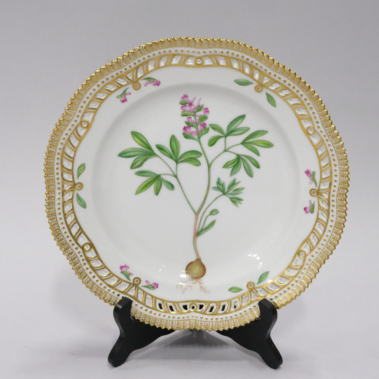 ROYAL COPENHAGEN, TELLER, "FLORA DANICA".