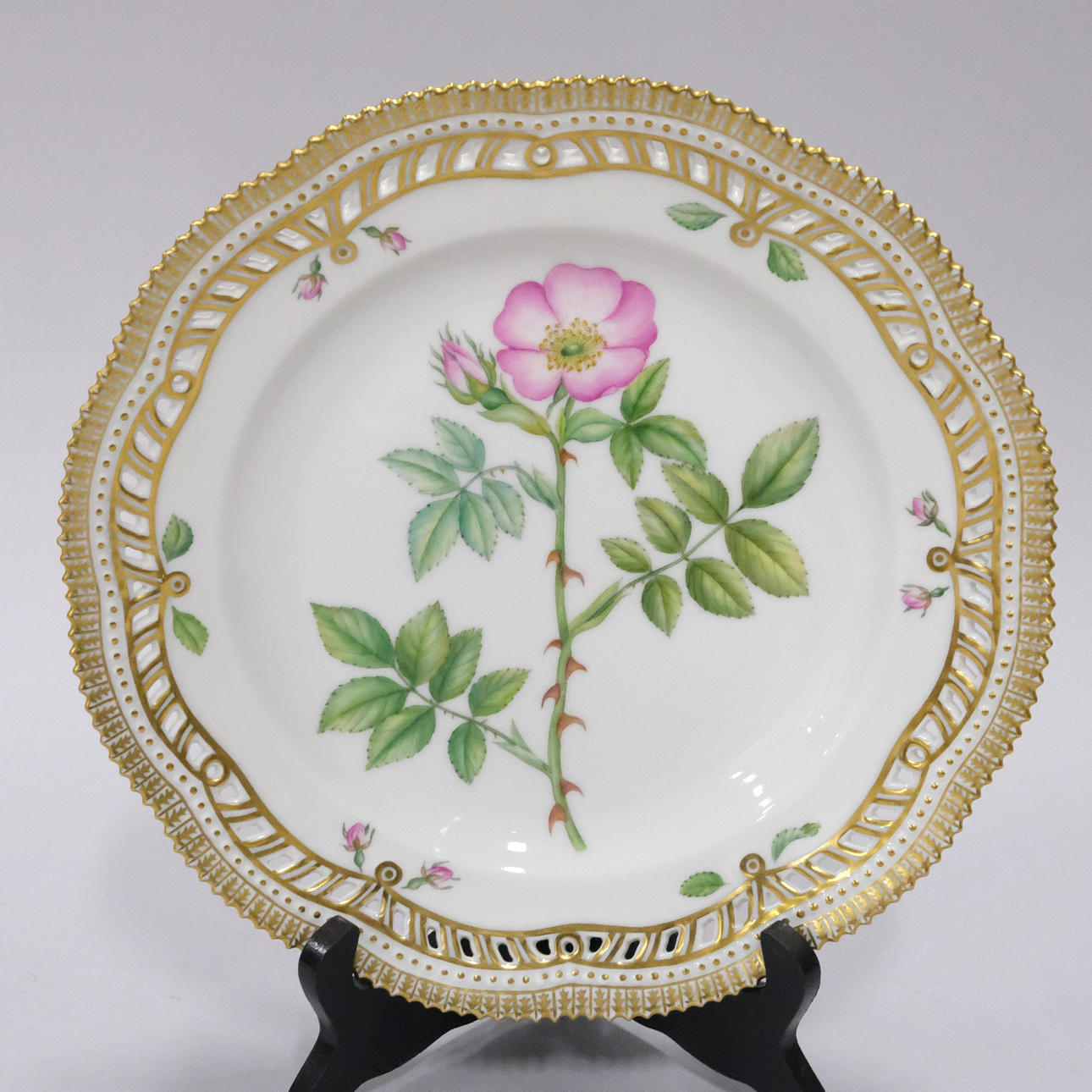 ROYAL COPENHAGEN, TELLER, "FLORA DANICA".