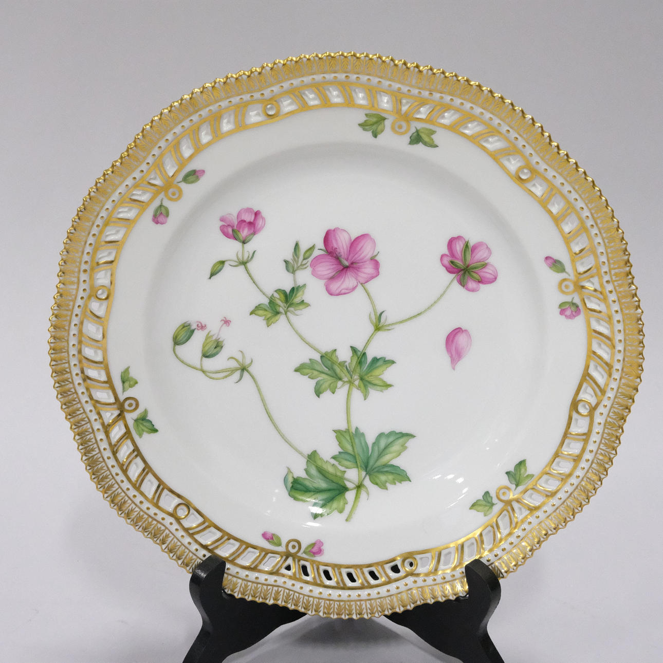 ROYAL COPENHAGEN, TELLER, "FLORA DANICA".