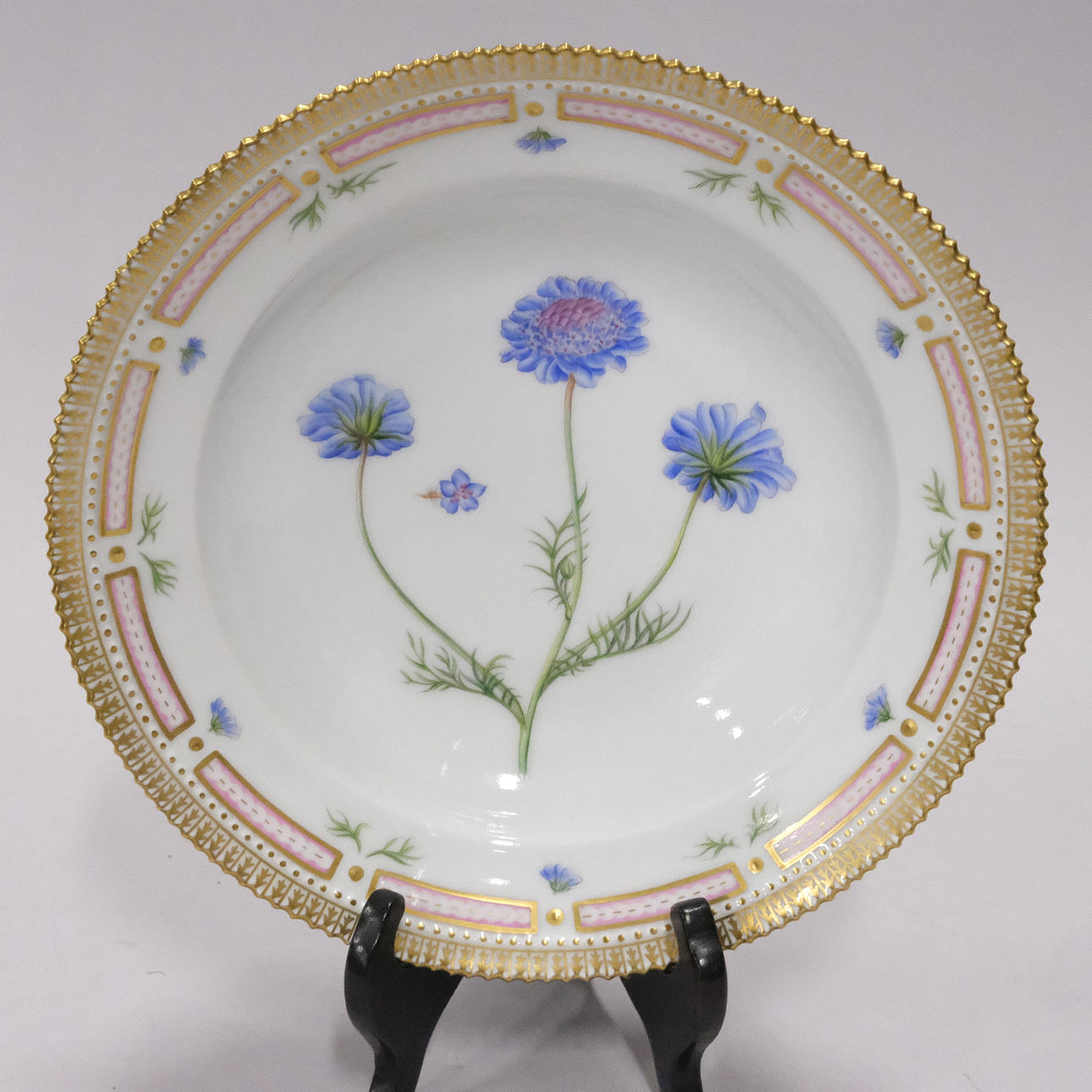 ROYAL COPENHAGEN, TIEFER TELLER, "FLORA DANICA".