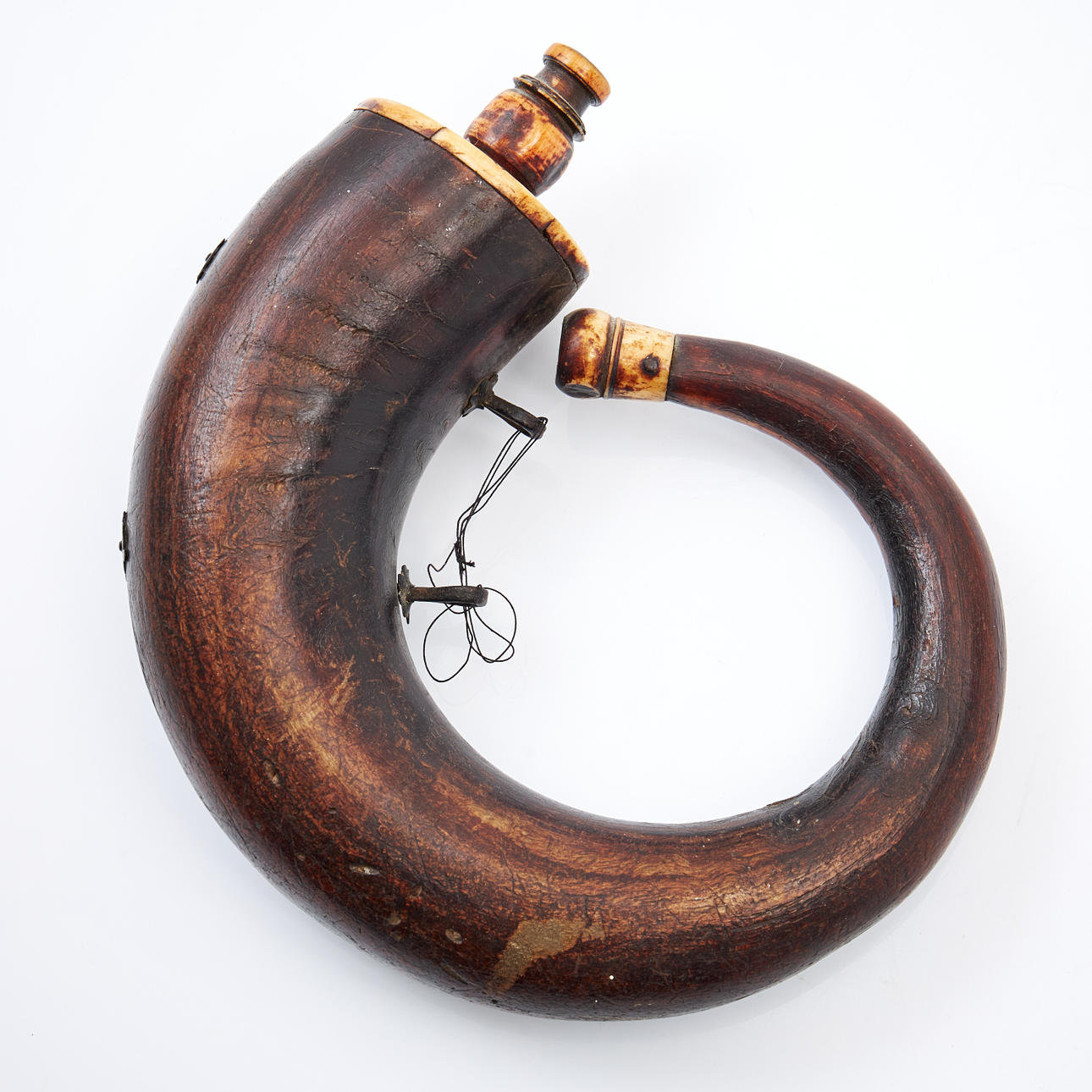 POWDER HORN, Indian, 19th century, heavily curved horn, decorated with ...