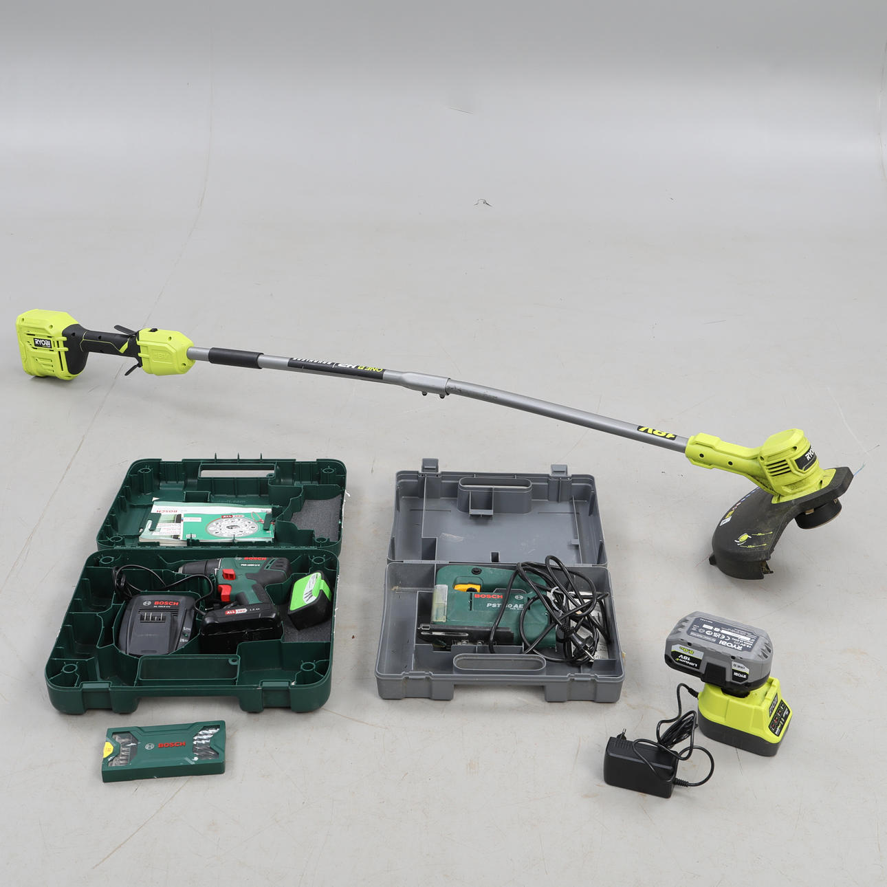 TRIMMER, SKRUVDRAGARE, STICKSÅG, 3 delar.